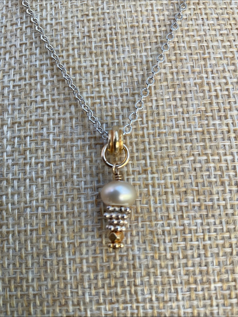 Silver/Gold Pearl Necklace